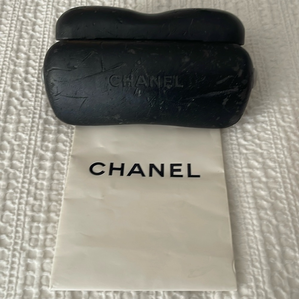 Chanel sunglass CASE & shopping bag